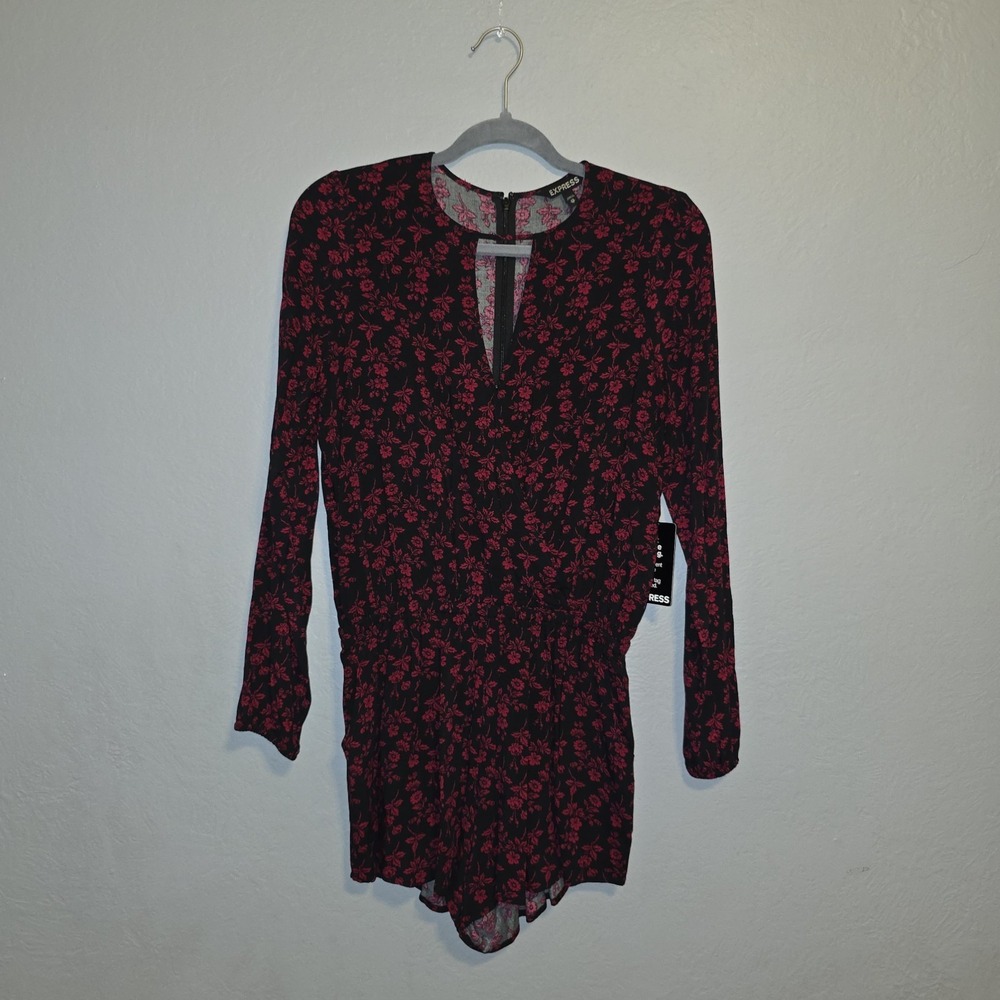 NWT Express Red & Black Floral Shorts Romper Festival Boho Whimsy Fairy Sz XS
